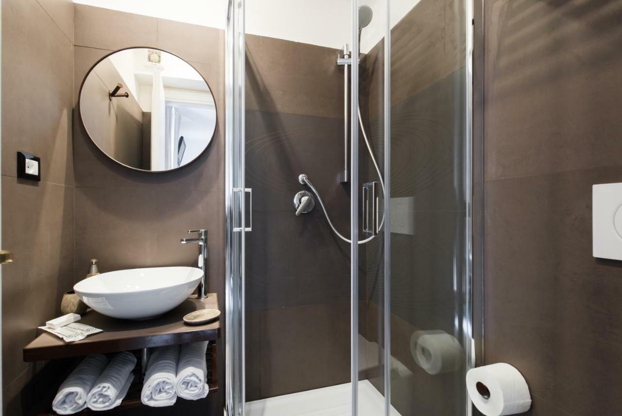 Apartmán Domus De Fiori Řím Exteriér fotografie