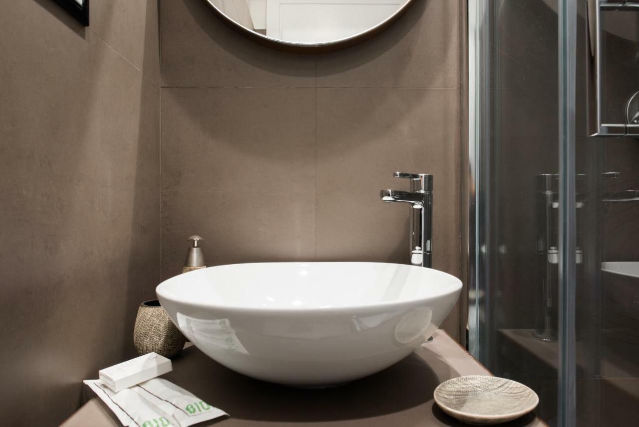 Apartmán Domus De Fiori Řím Exteriér fotografie