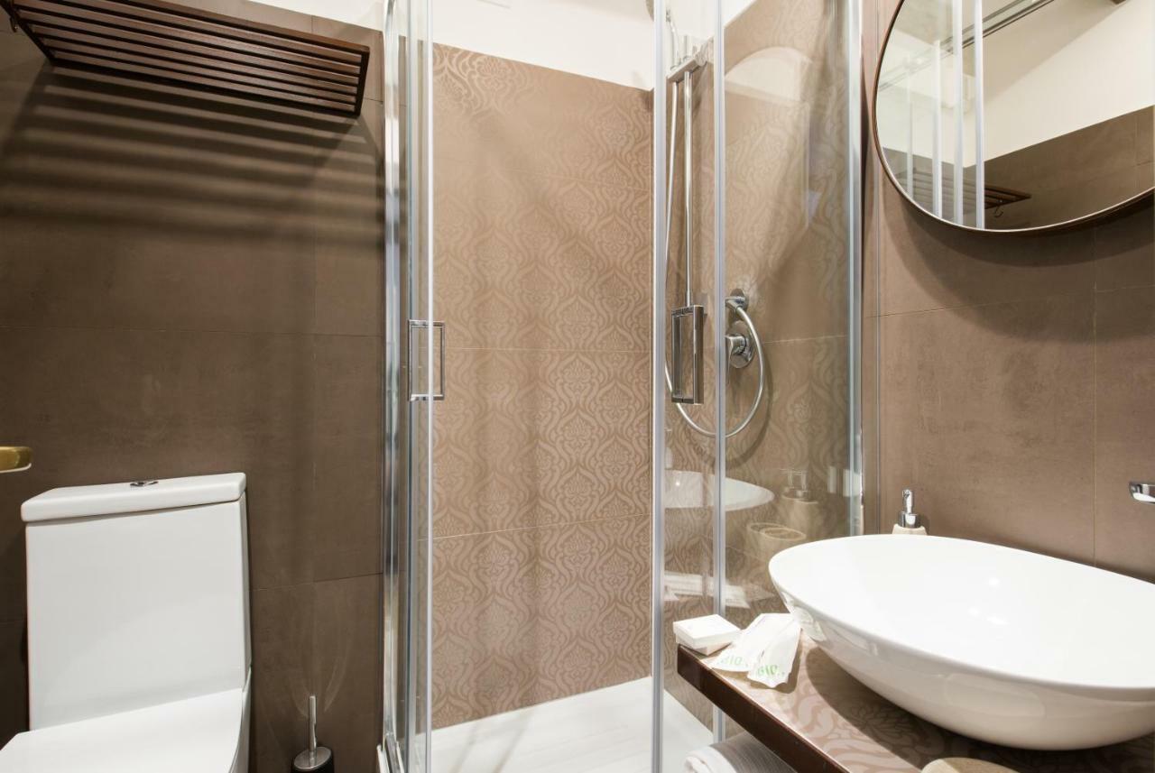 Apartmán Domus De Fiori Řím Exteriér fotografie