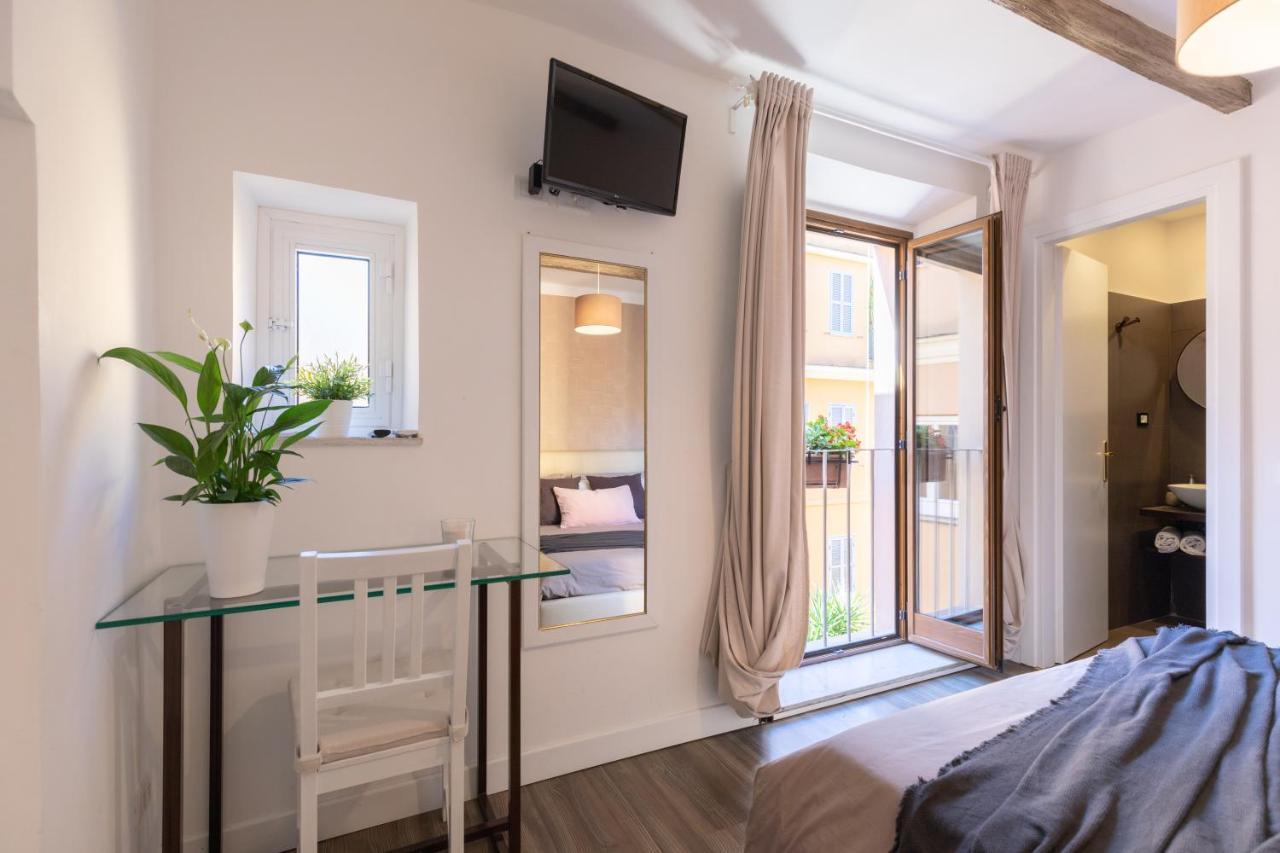 Apartmán Domus De Fiori Řím Exteriér fotografie